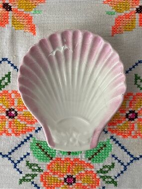 Vintage Pink & White Shell Dish